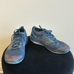 Nike Women’s Free Transform Flyknit Running Shoes Size 7 Blue